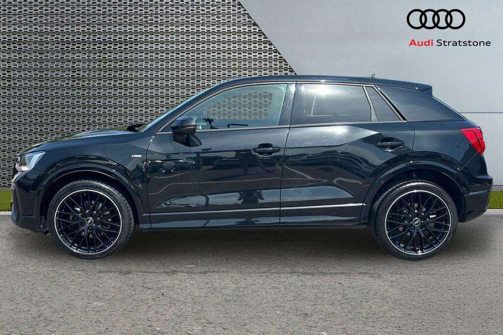 Audi Q2 35 Tfsi Black Edition S Tronic 2023 KY23NXD Black #6