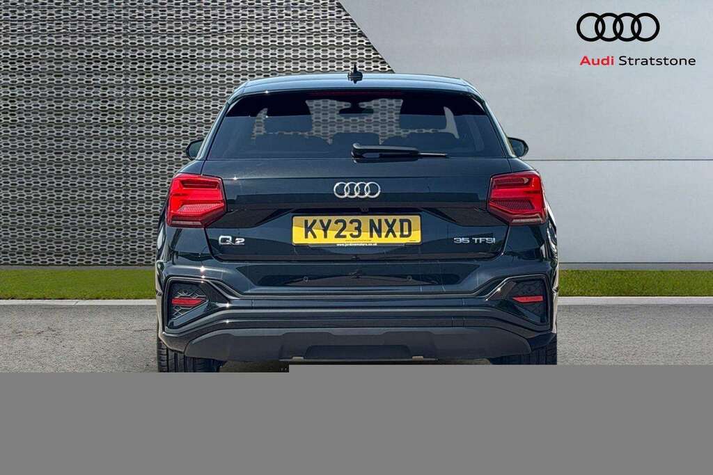 Audi Q2 35 Tfsi Black Edition S Tronic 2023 KY23NXD Black #5