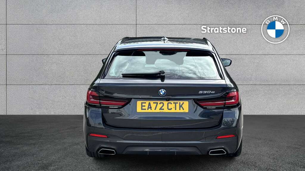 BMW 5 Series 530E M Sport 2022 EA72CTK Grey #5