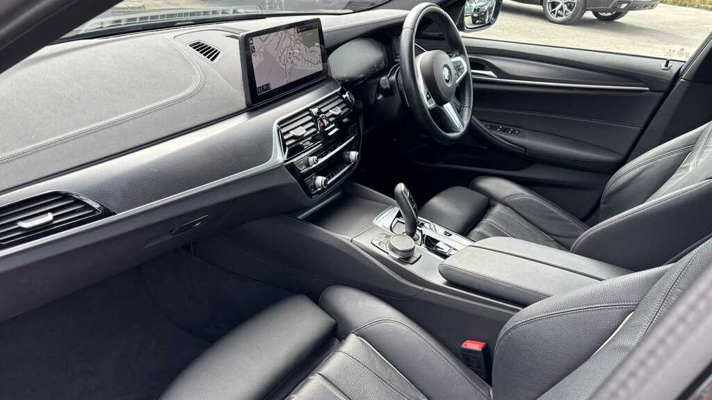 BMW 5 Series 530E M Sport 2022 EA72CTK Grey #6
