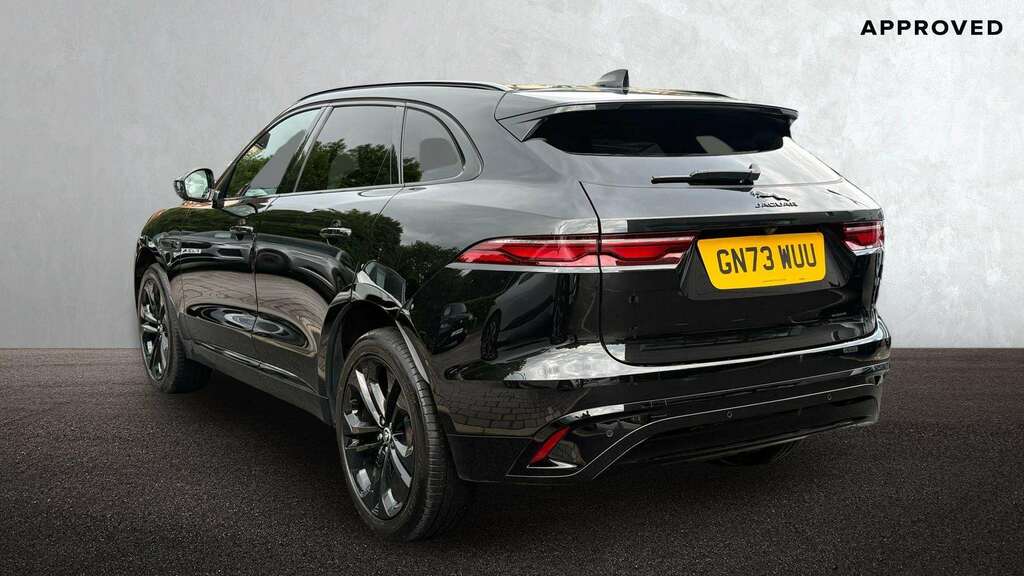 Jaguar F-Pace 2.0 D200 R-dynamic Se Black Awd 2023 Black #2