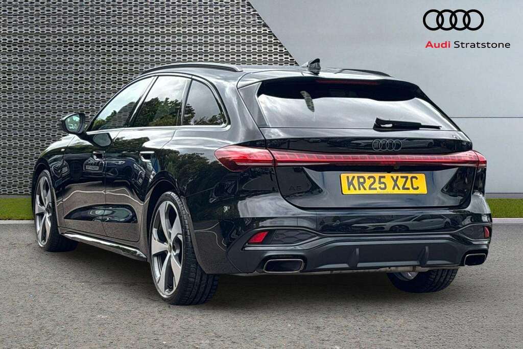 Audi A5 2.0 Tfsi 204 Edition 1 S Tronic 2025 Black #3