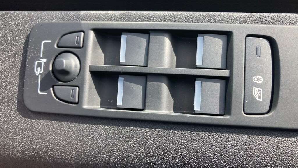 Land Rover Discovery Sport D200 Dynamic Se Eiger Grey Grey #25