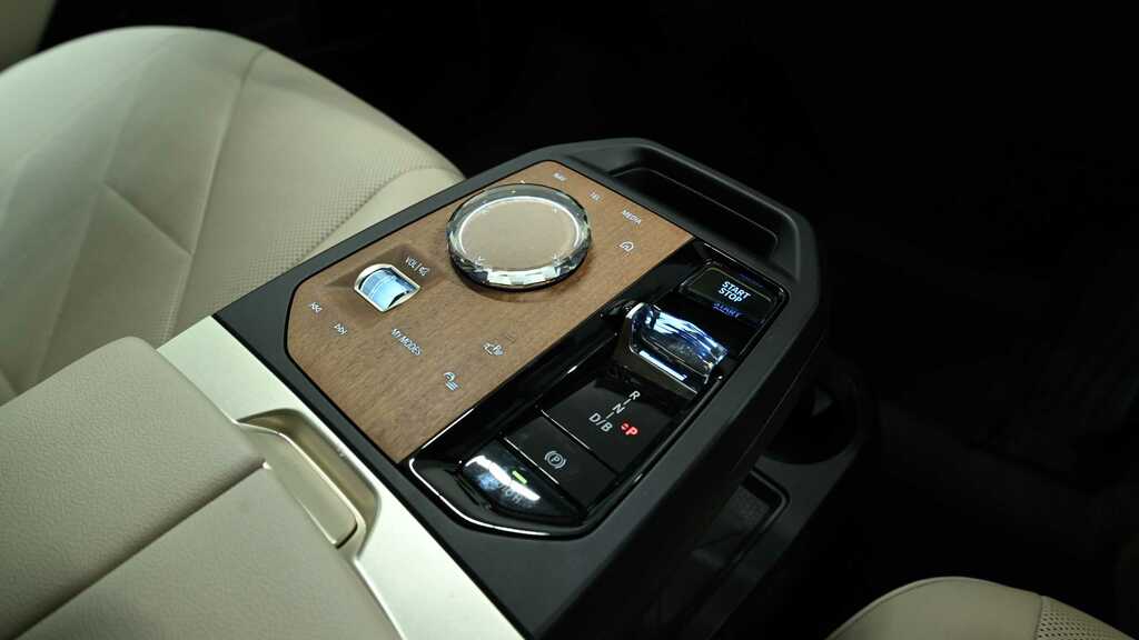 BMW iX Suv Black #8