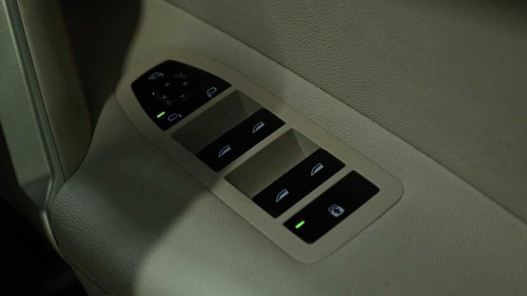 BMW iX Suv Black #28