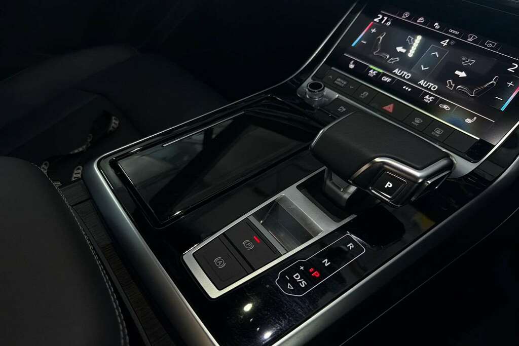 Audi Q7 Black Edition Black #13