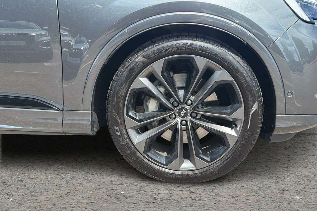 Audi Q7 Black Edition Black #8