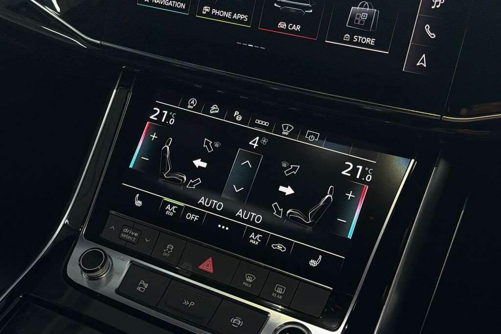 Audi Q7 Black Edition Black #25