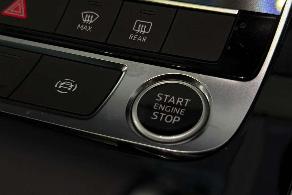 Audi Q7 Black Edition Black #26