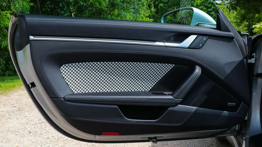 Porsche 911 Coupe Black #28