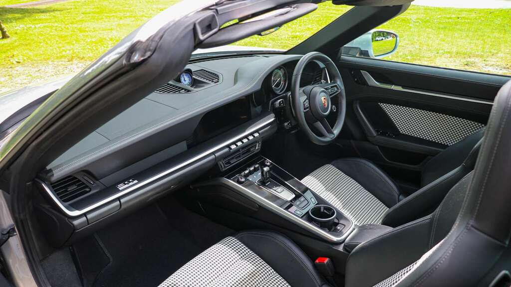 Porsche 911 Targa 4S 2024 Silver #6