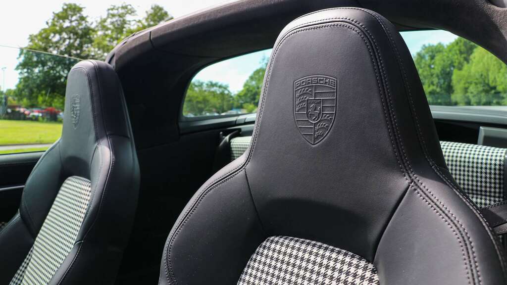 Porsche 911 Coupe Black #16