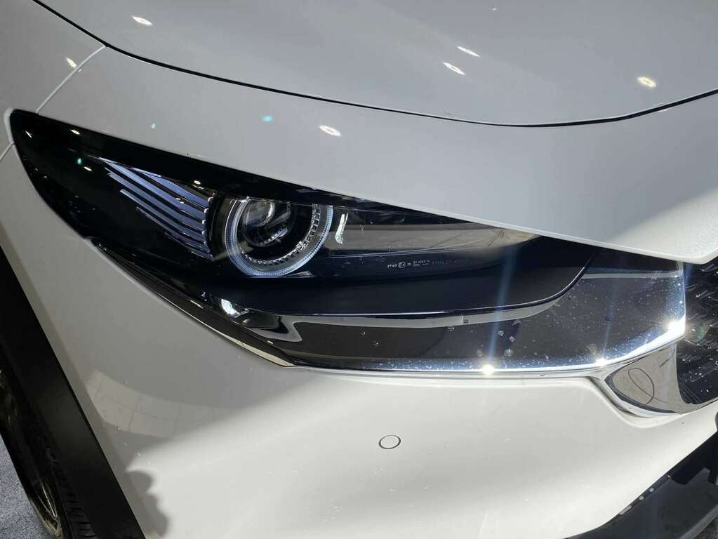 Mazda CX-30 2.0 E-skyactiv X Mhev Sport Lux 2021 White #2