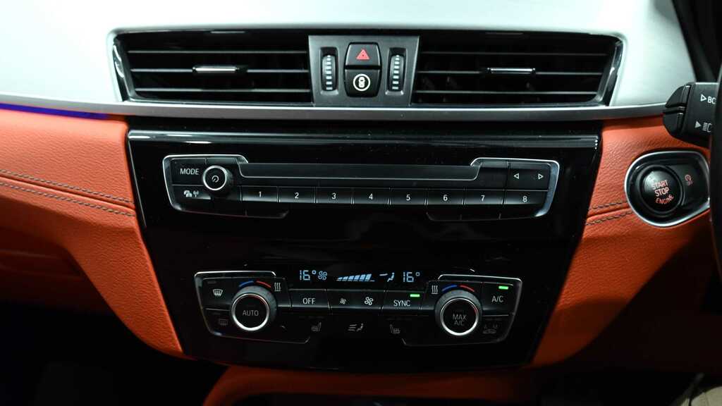 BMW X2 Sdrive18i Se Black #19