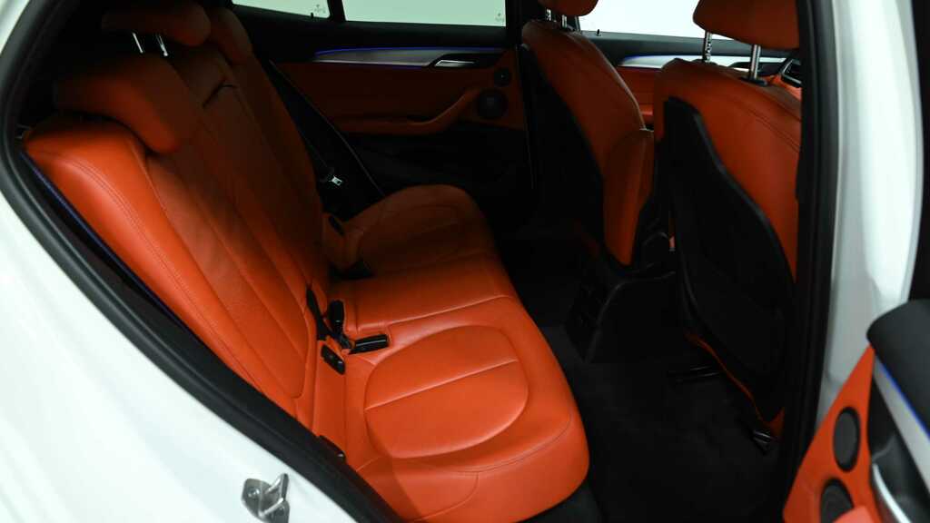 BMW X2 Sdrive18i Se Black #12