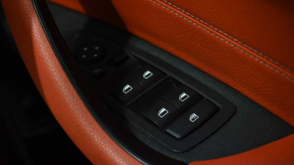 BMW X2 Sdrive18i Se Black #29