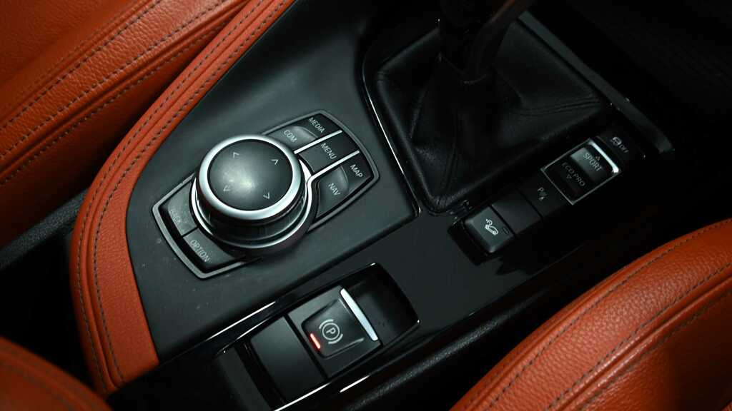 BMW X2 Sdrive18i Se Black #21