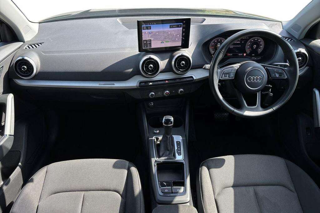 Audi Q2 Tfsi Sport 1.5 White #11