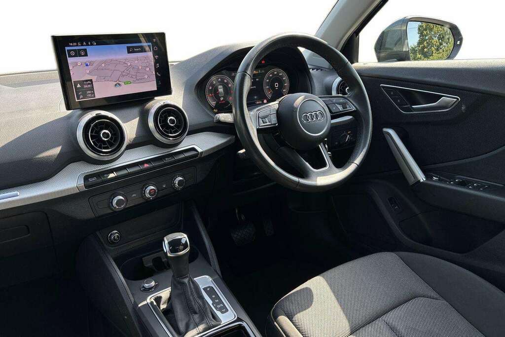 Audi Q2 Tfsi Sport 1.5 White #12