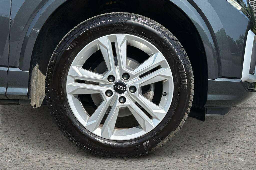 Audi Q2 Tfsi Sport 1.5 White #5