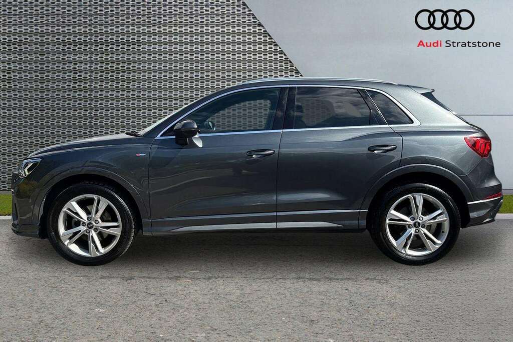 Audi Q3 35 Tfsi Black Edition White #7