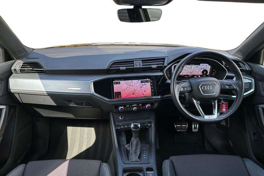 Audi Q3 35 Tfsi Black Edition White #18