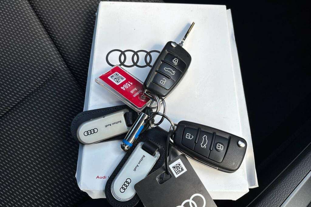 Audi Q3 35 Tfsi Black Edition White #23