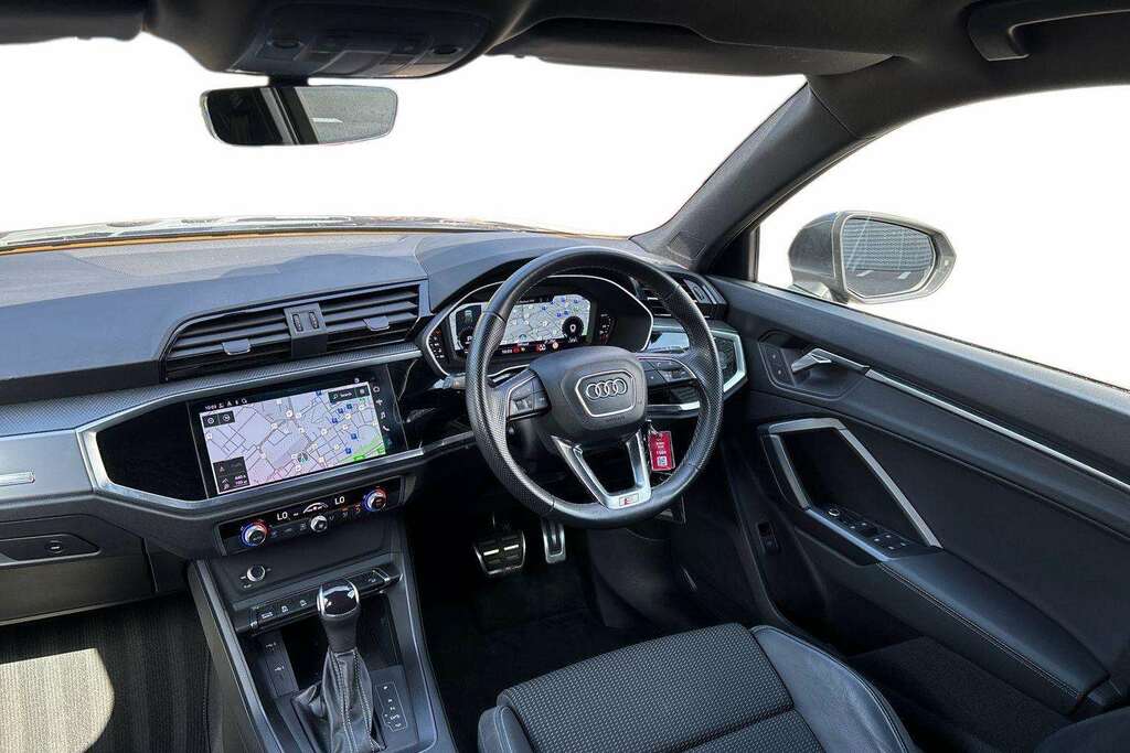 Audi Q3 35 Tfsi Black Edition White #19