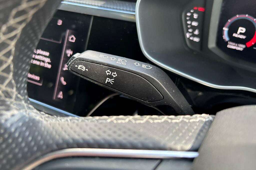 Audi Q3 35 Tfsi Black Edition White #30