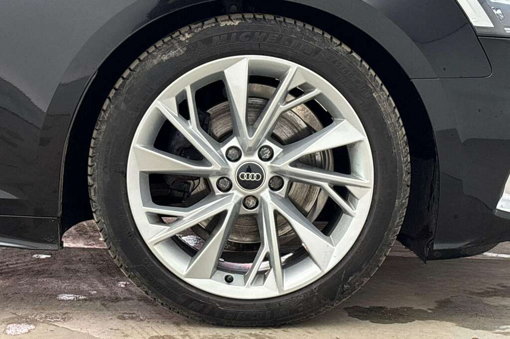Audi A5 35 Tfsi Sport S Tronic 2024 Black #3