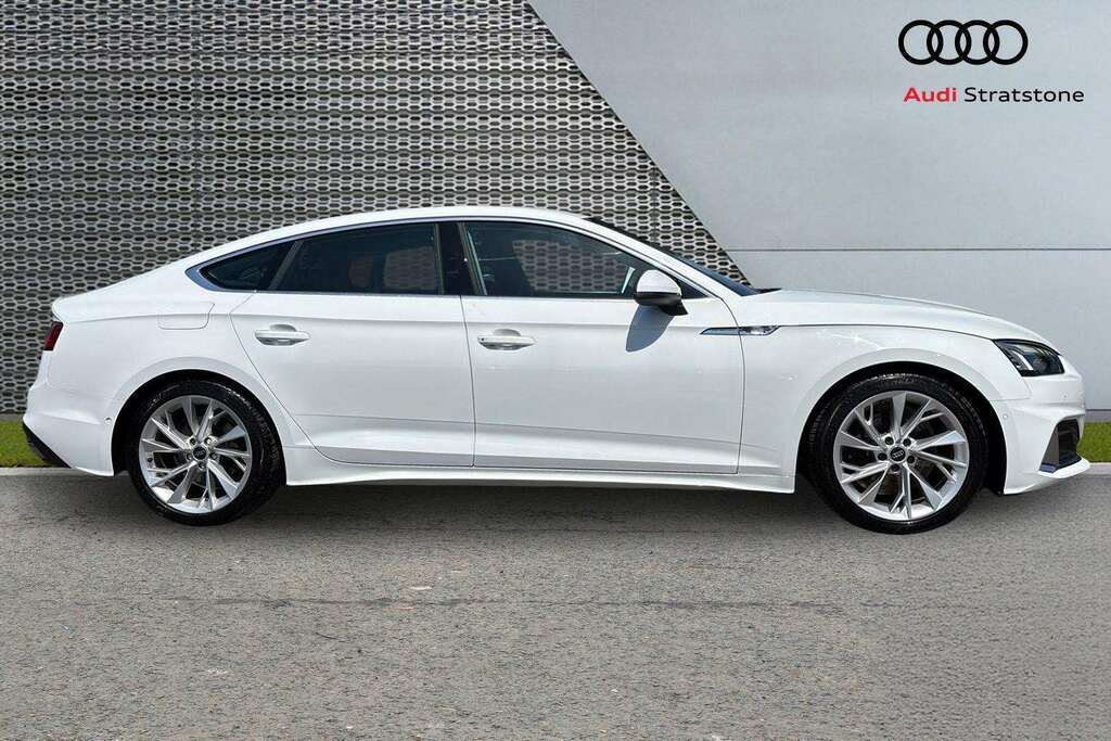 Audi A5 35 Tfsi Sport S Tronic 2024 White #3