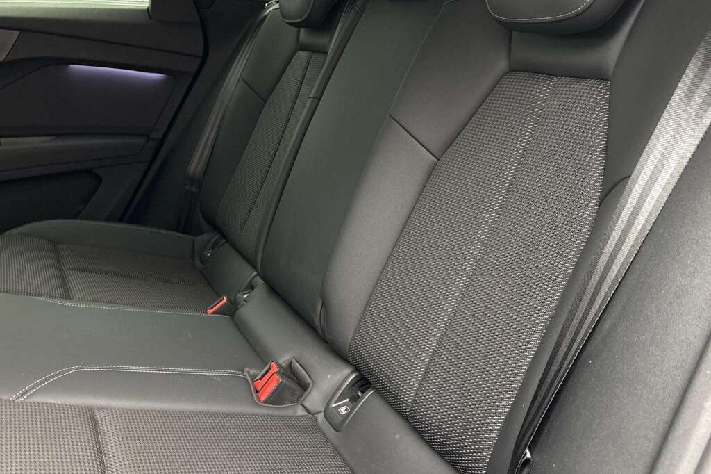 Audi Q4 E Tron 150Kw 40 82Kwh S Line 2022 Black #5