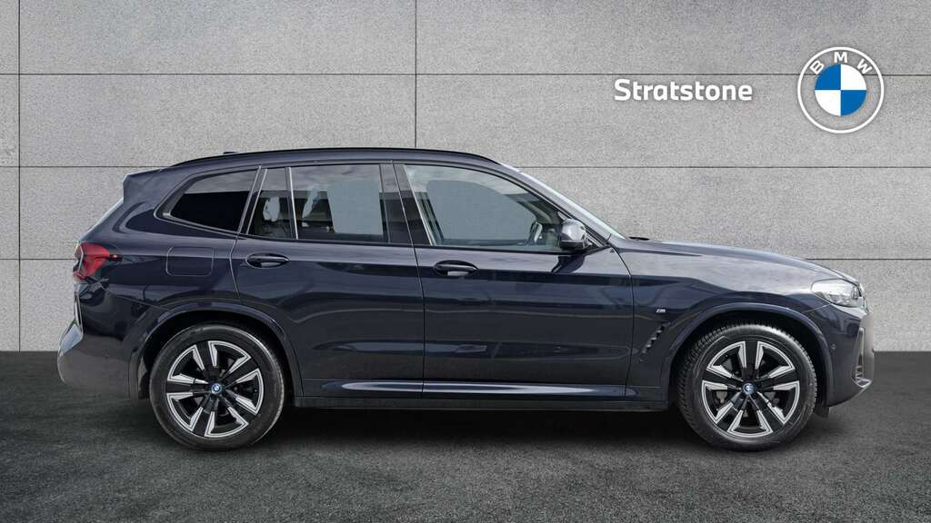 BMW iX3 210Kw M Sport 80Kwh 2022 Black #2