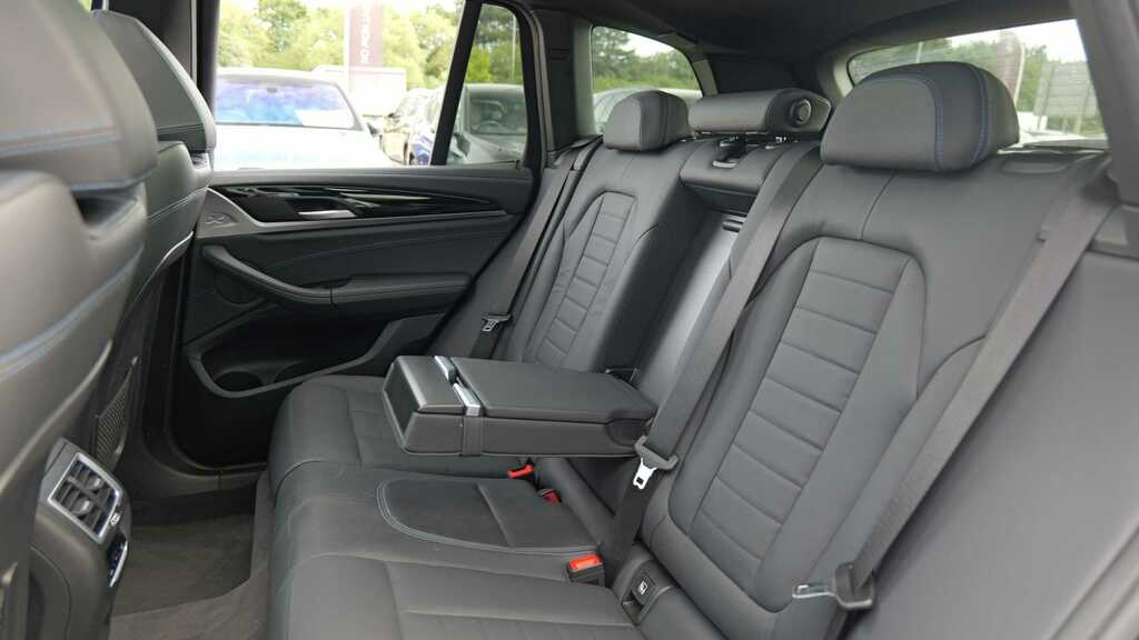 BMW iX3 210Kw M Sport 80Kwh 2022 Black #6
