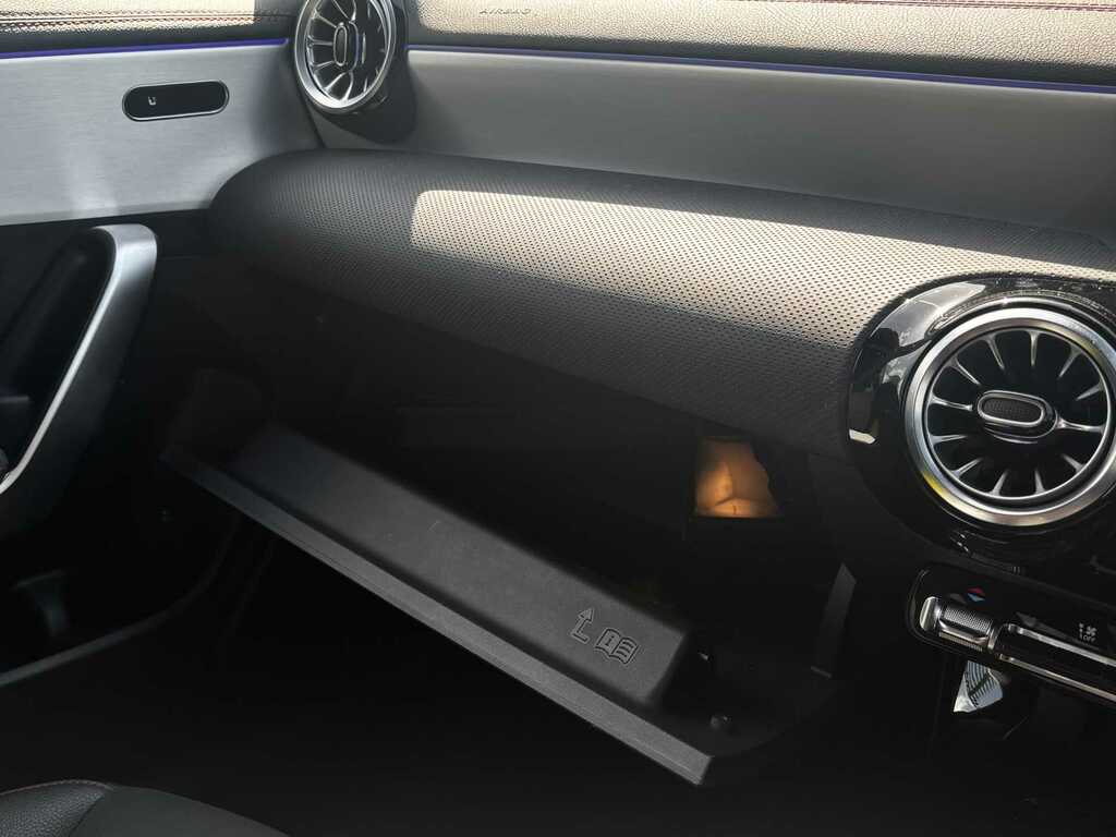 Mercedes-Benz CLA Class 200 Amg Line Executive Tip Grey #33