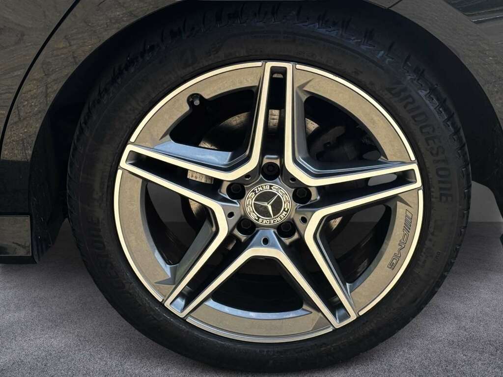 Mercedes-Benz CLA Class 180 Amg Line Executive Tip 2024 Black #6