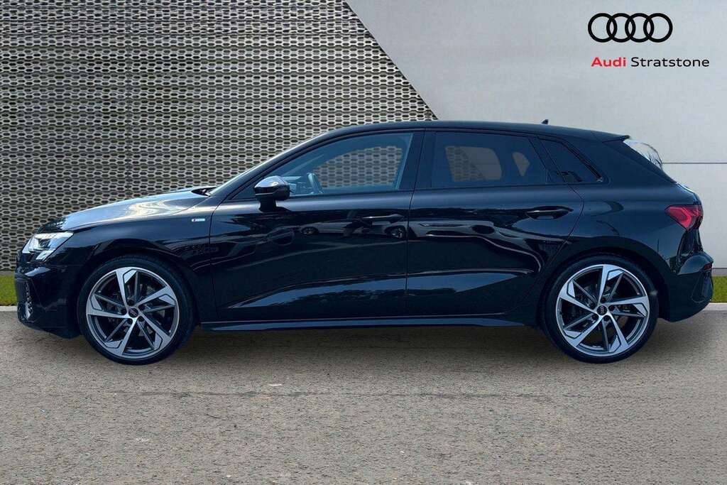 Audi A3 35 Tfsi Black Edition S Tronic 2024 MD24FCA Black #6