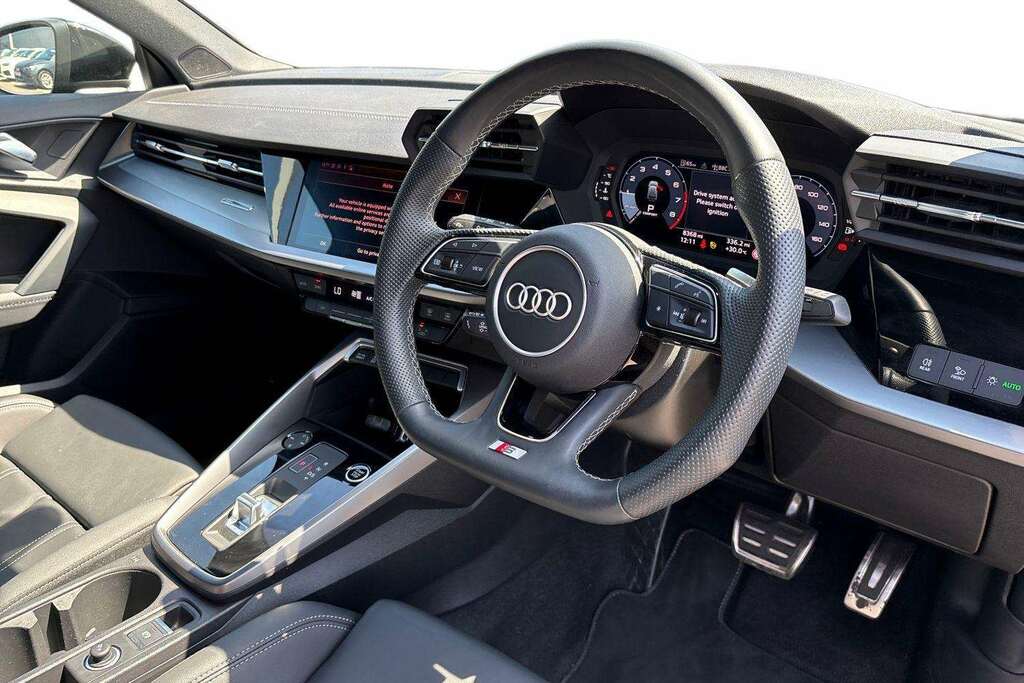 Audi A3 35 Tfsi Black Edition S Tronic 2024 MD24FCA Black #4