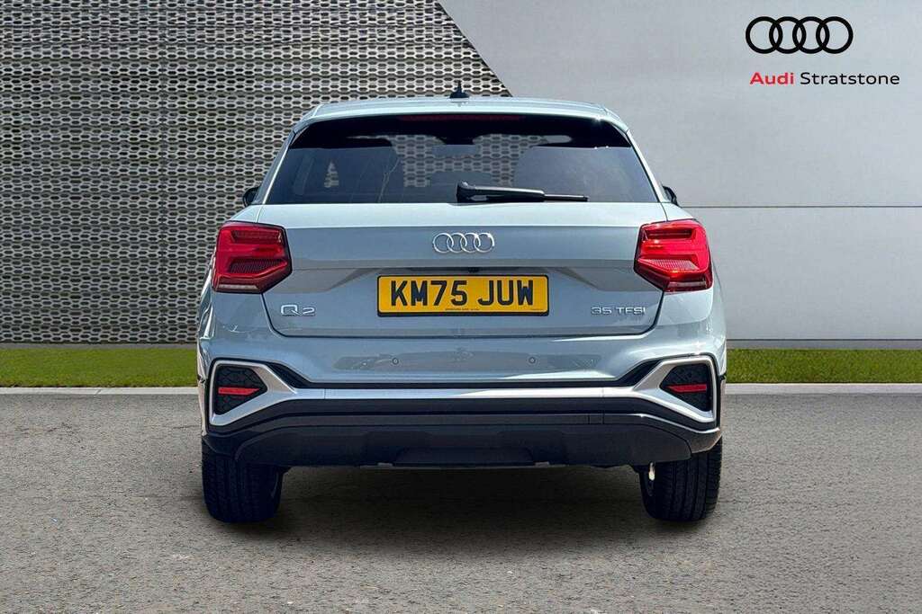 Audi Q2 1.5 Tfsi Cod 35 Black Edition Suv S Tro Grey #7
