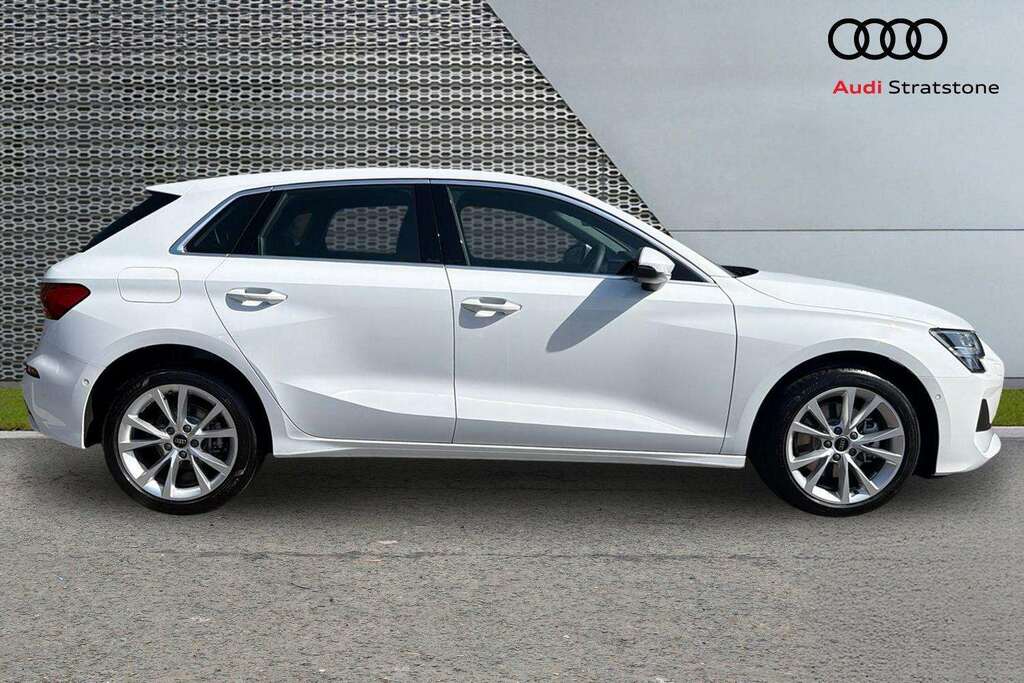 Audi A3 1.5 Tfsi E 204 Sport S Tronic 2026 White #4