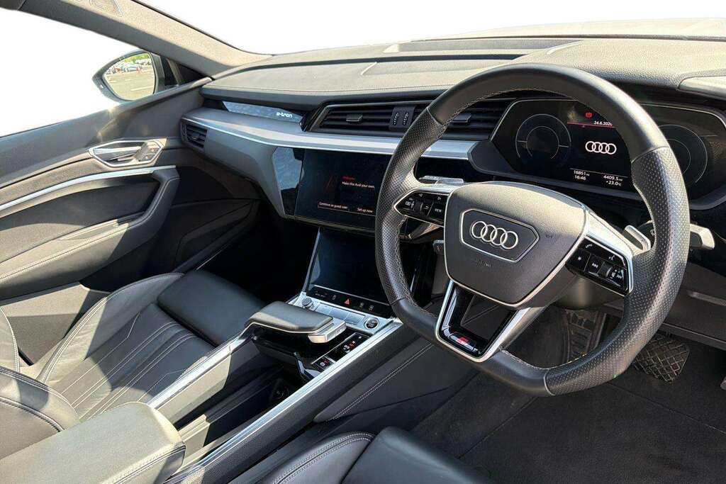 Audi E-tron 300Kw 55 Quattro 95Kwh Black Edition 2023 White #6
