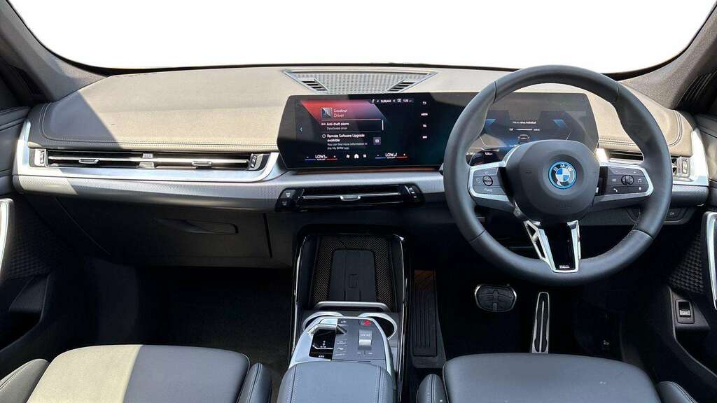 BMW iX1 150Kw Edrive20 M Sport 65Kwh 2025 Black #5