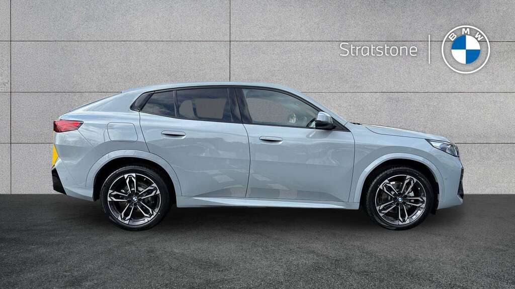 BMW iX2 150Kw Edrive20 M Sport 65Kwh 2026 Grey #3