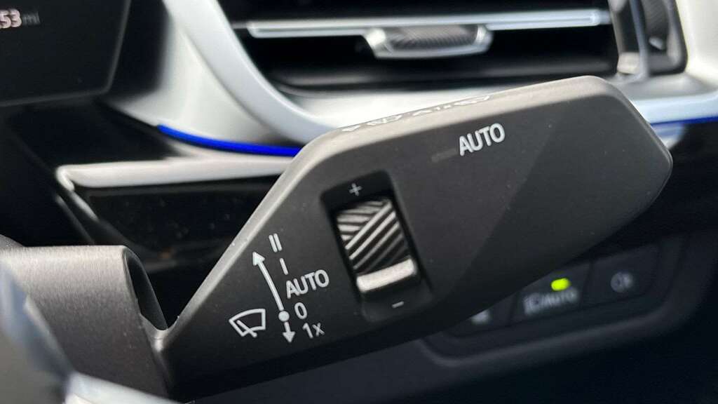 BMW iX2 150Kw Edrive20 M Sport 65Kwh Blue #29