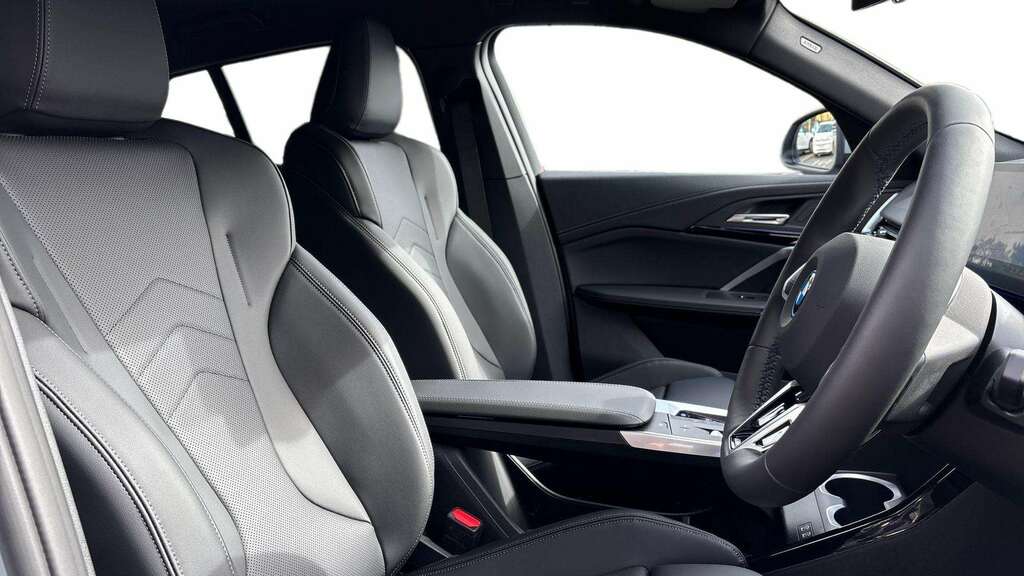 BMW iX2 150Kw Edrive20 M Sport 65Kwh Blue #12