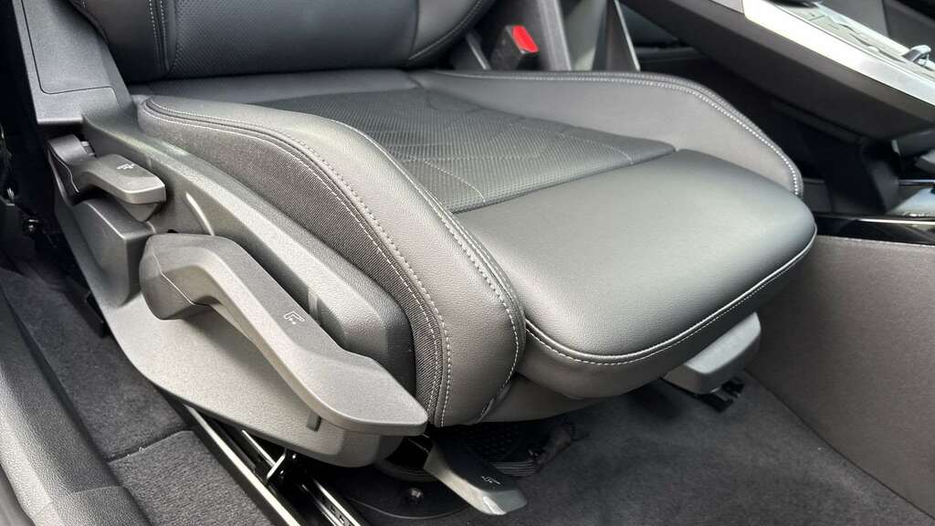 BMW iX2 150Kw Edrive20 M Sport 65Kwh Blue #27
