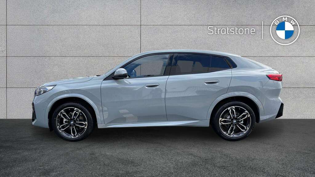 BMW iX2 150Kw Edrive20 M Sport 65Kwh 2026 Grey #4