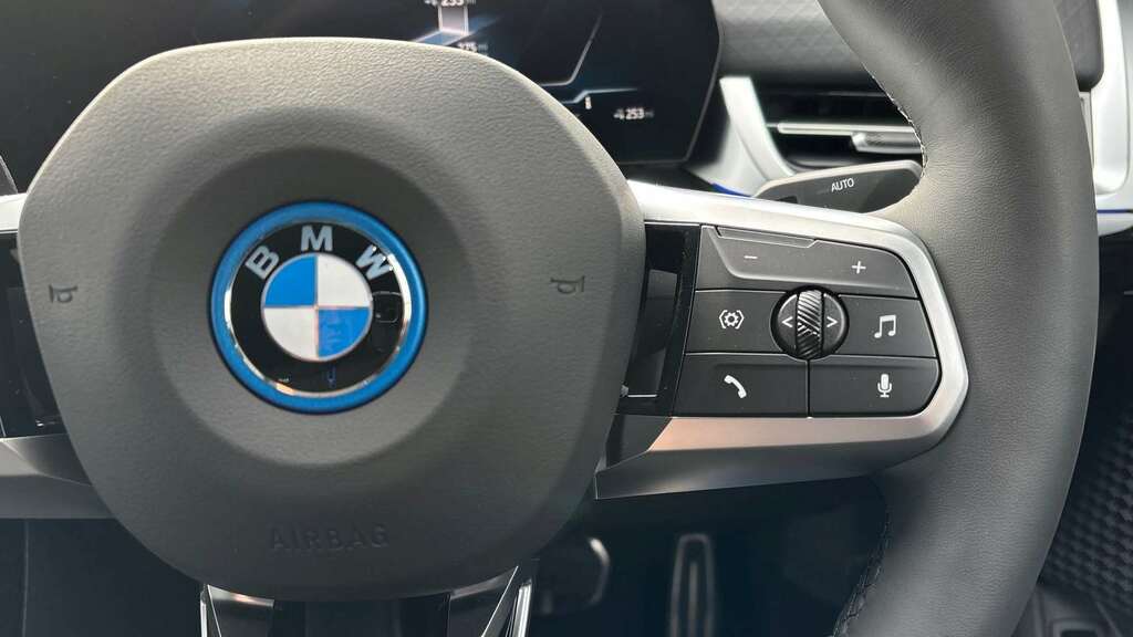BMW iX2 150Kw Edrive20 M Sport 65Kwh Blue #22