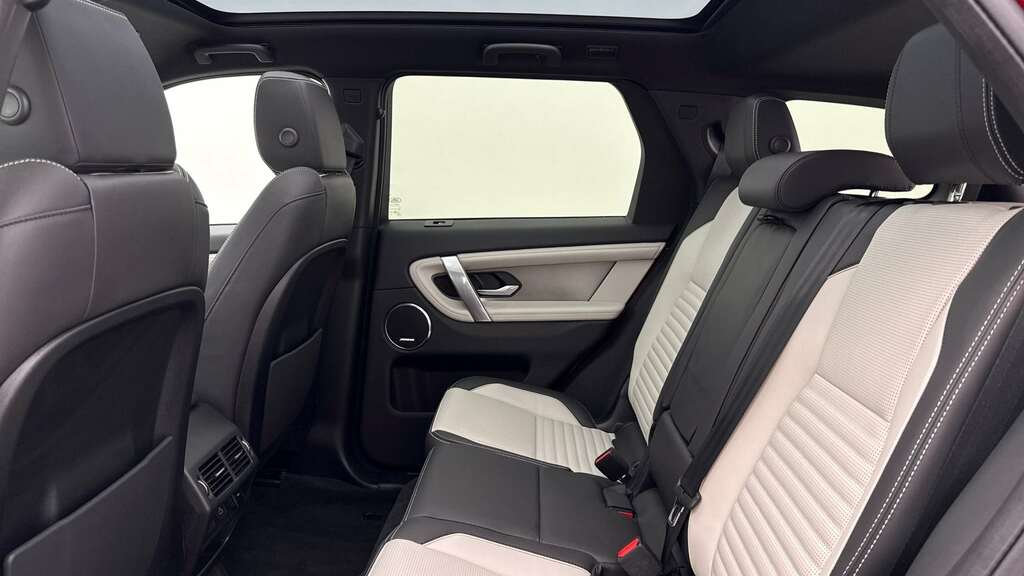 Land Rover Discovery Sport 2.0 D200 Dynamic Hse 7 Seat 2024 Red #4