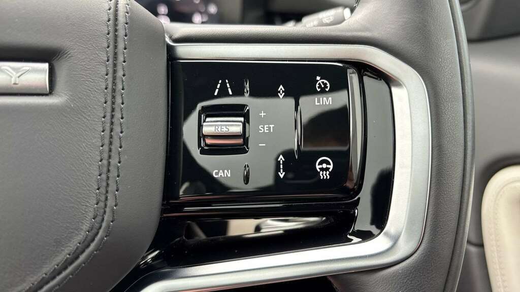 Land Rover Discovery Sport D200 Dynamic Se Black #32